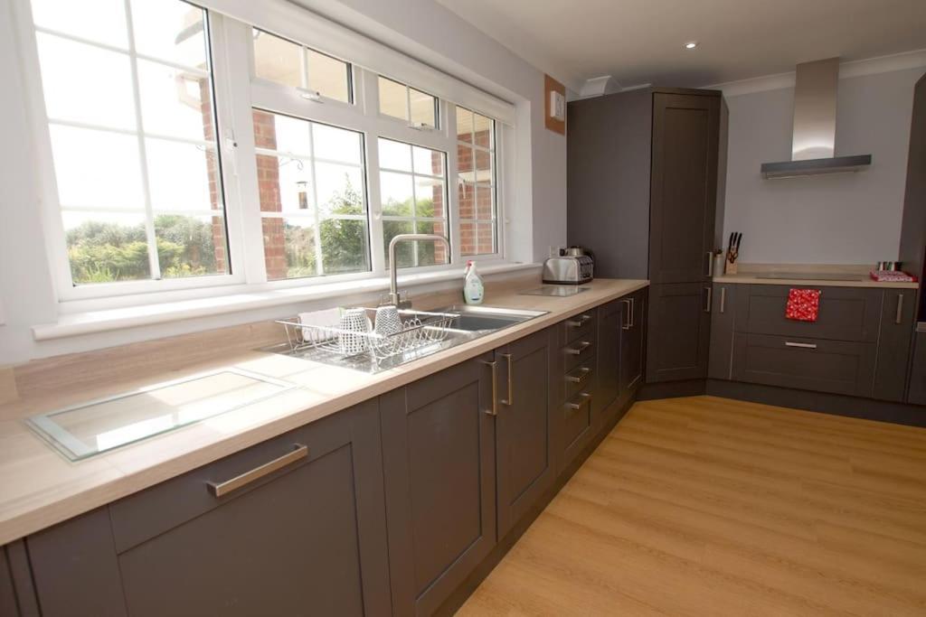 Spacious 5 Bed In The Countryside, Close To Frinton-On-Sea Kirby Cross Eksteriør bilde